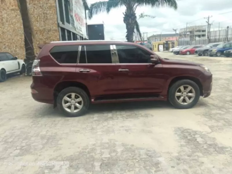 Lexus GX 460   - 2011
