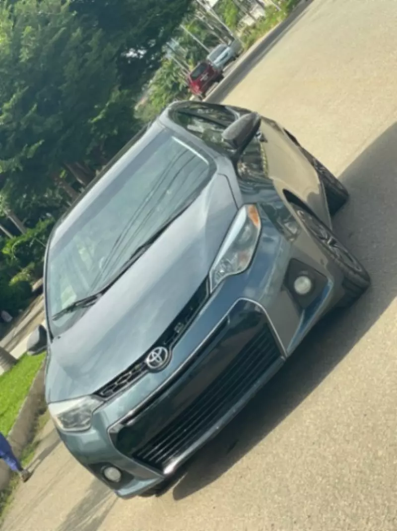 TOYOTA Corolla   - 2015