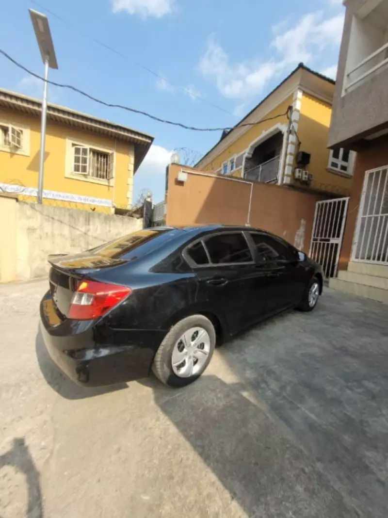 Honda Civic   - 2013