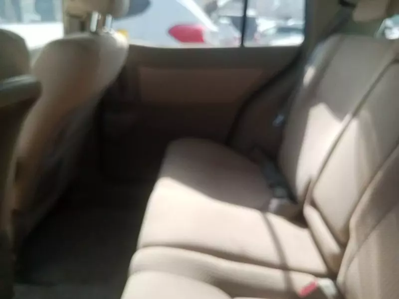 Toyota Raum    - 2010