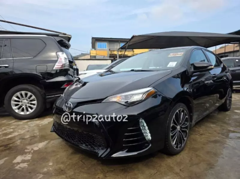 Toyota Corolla   - 2015
