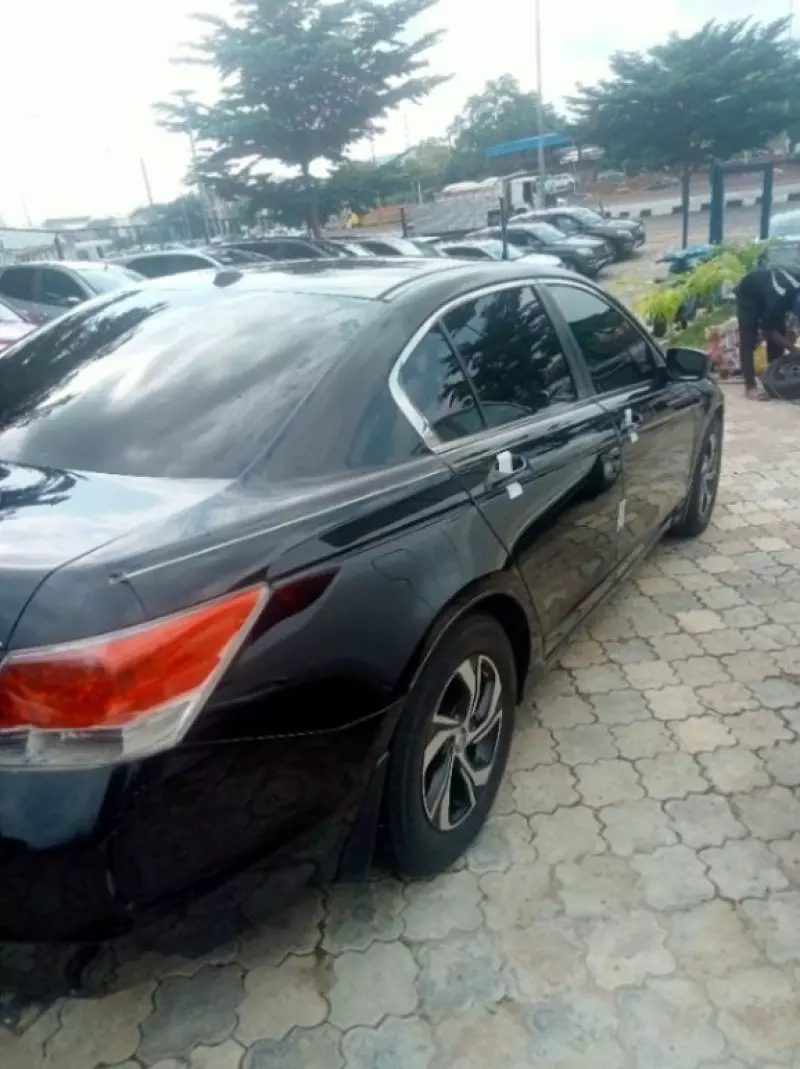 Honda Accord   - 2009
