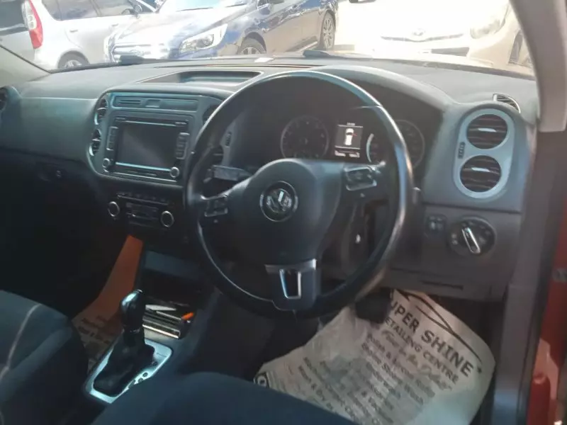 Volkswagen Tiguan   - 2013