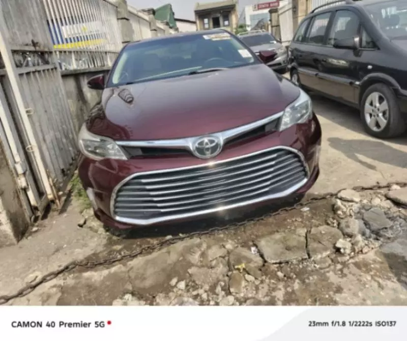 Toyota Avalon   - 2014