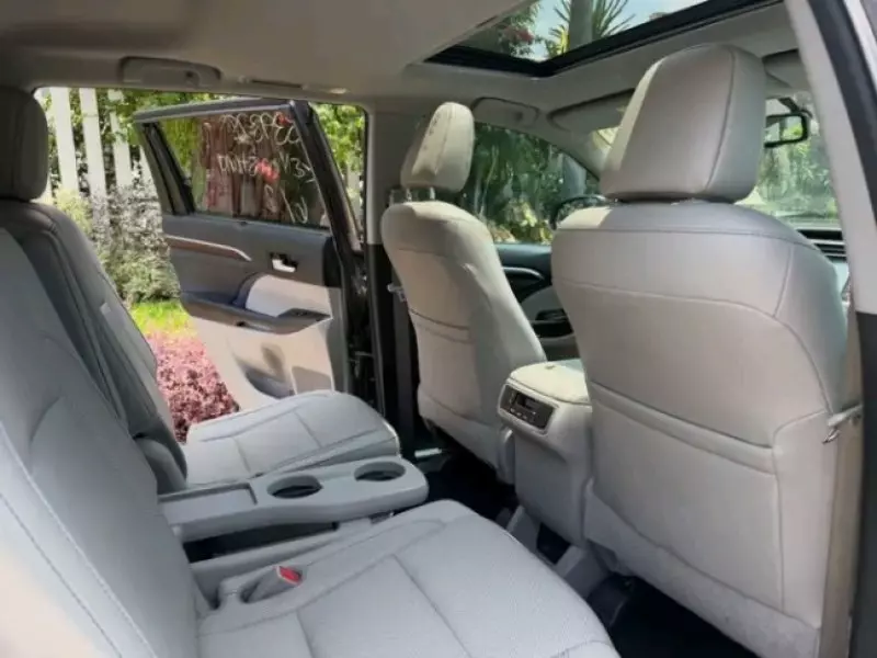 TOYOTA Highlander   - 2016