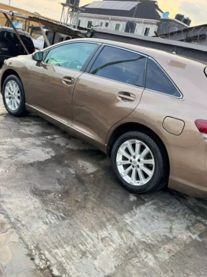Toyota Venza   - 2010