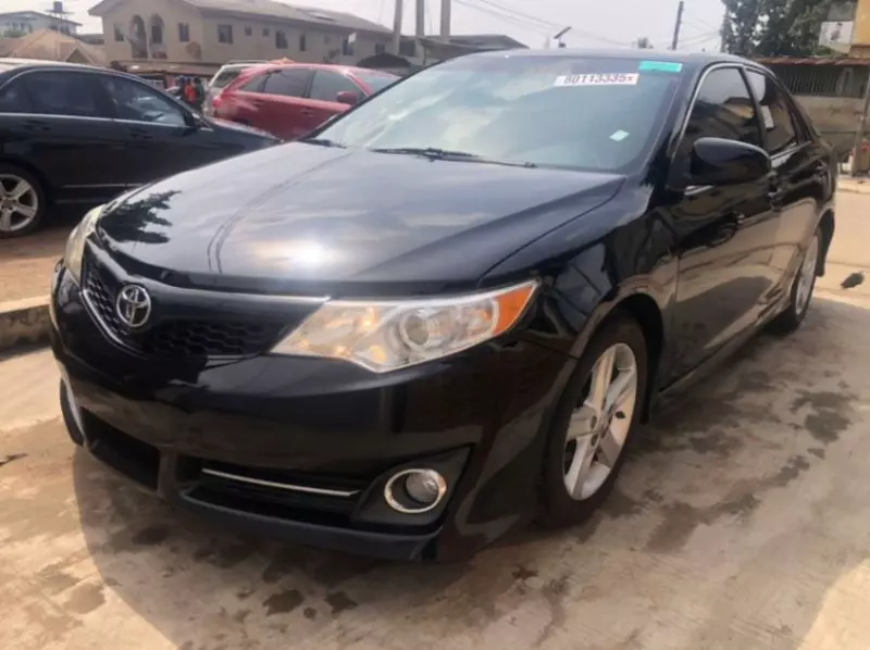 Toyota Camry   - 2013