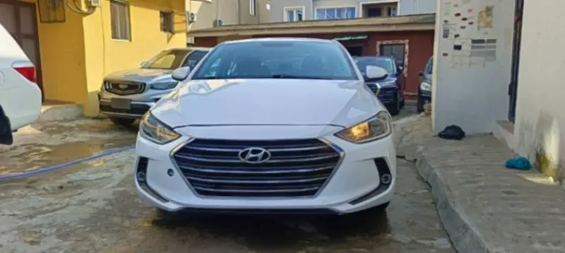 Hyundai Elantra - 2017