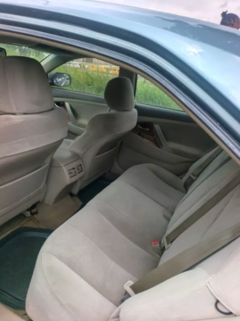 TOYOTA Camry   - 2010