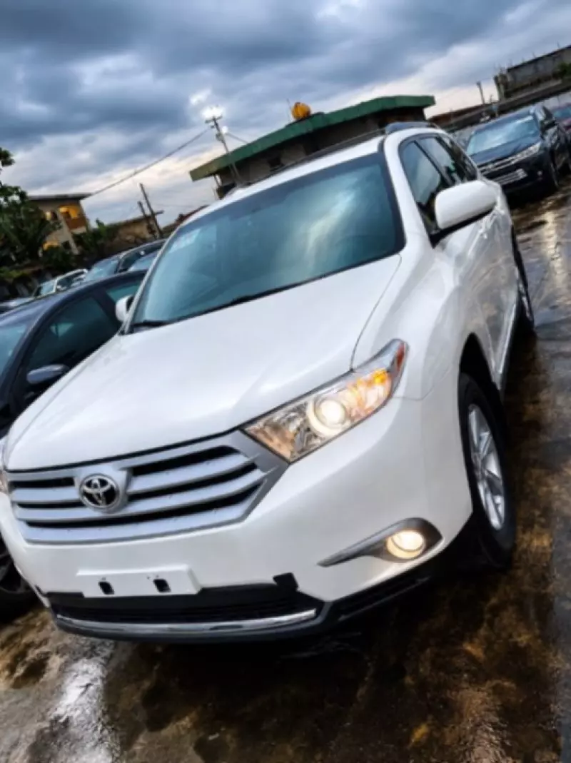 TOYOTA Highlander   - 2012