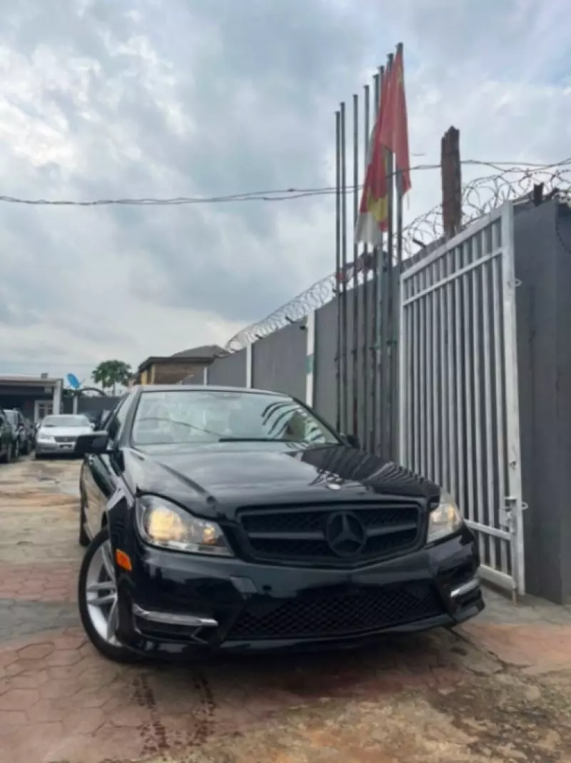 Mercedes-Benz C-Class - 2012