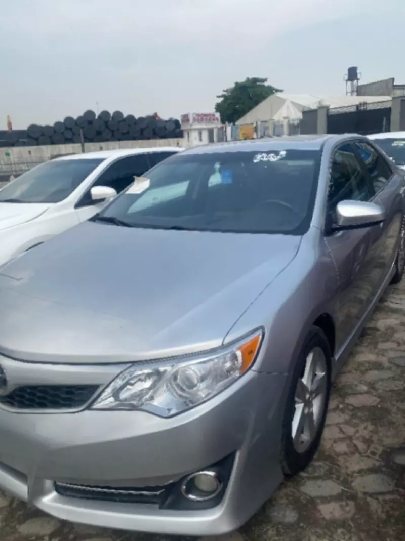 Toyota Camry - 2014