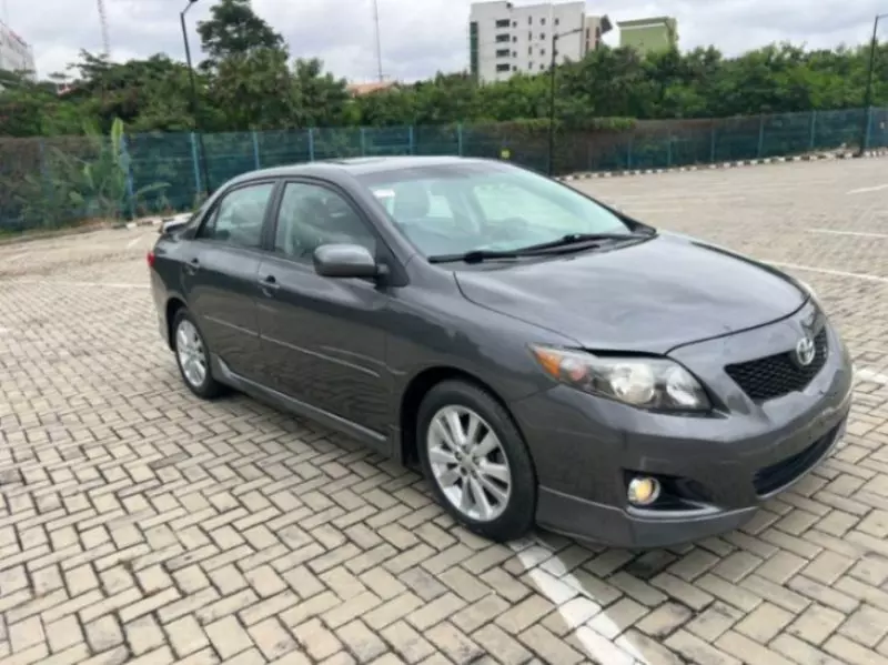 TOYOTA Corolla - 2009