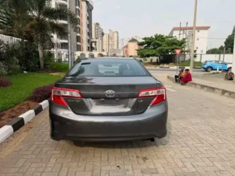 TOYOTA Camry - 2014