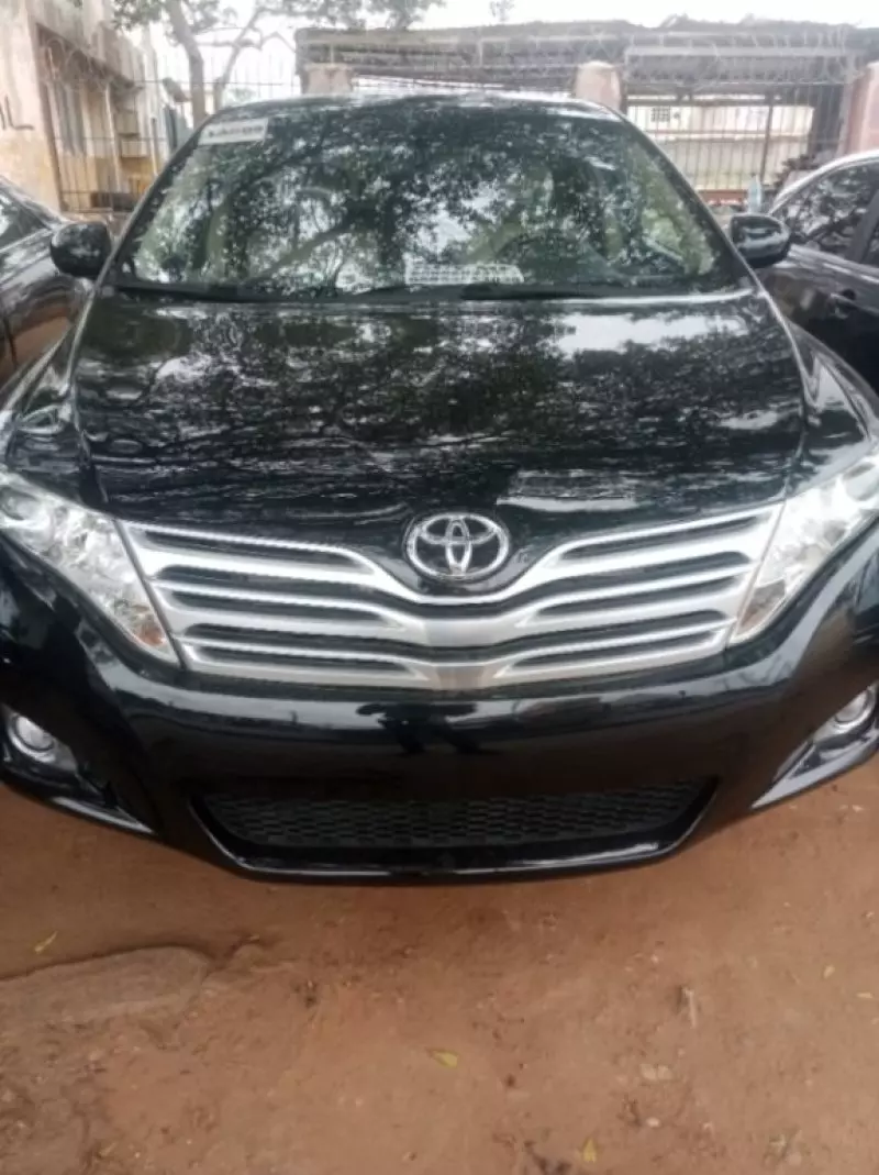 Toyota Venza   - 2012