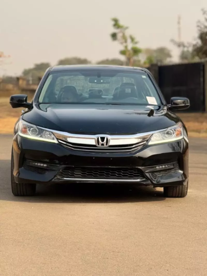 Honda Accord   - 2017