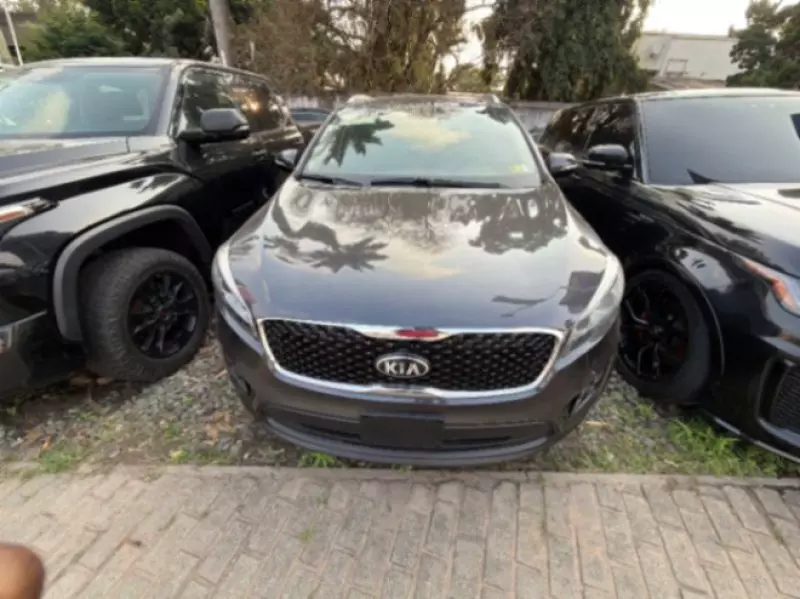 KIA Sorento   - 2017