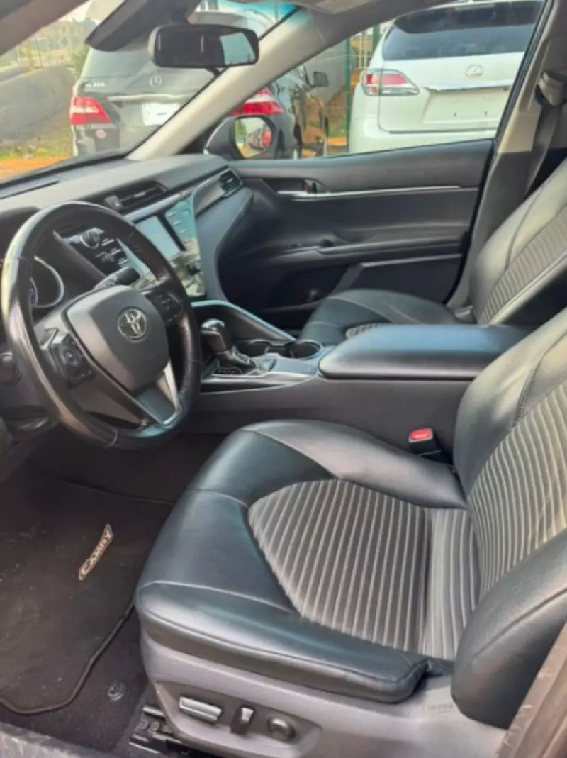 TOYOTA Camry - 2019