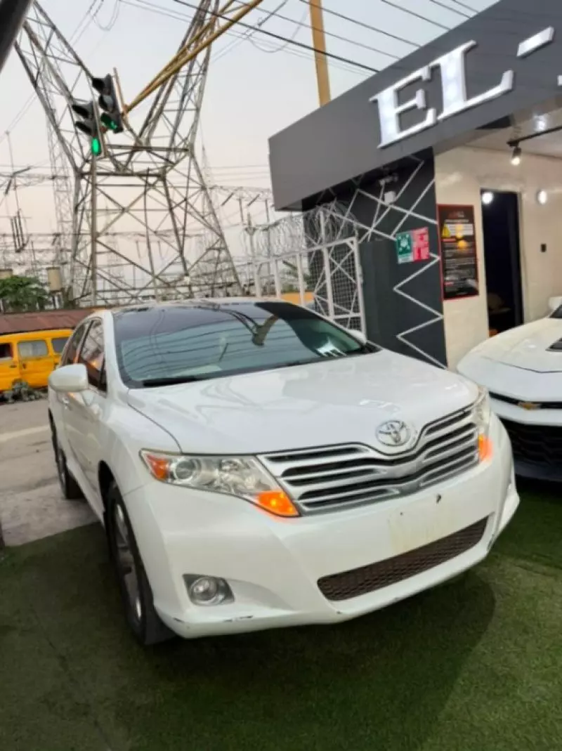 TOYOTA Venza   - 2011