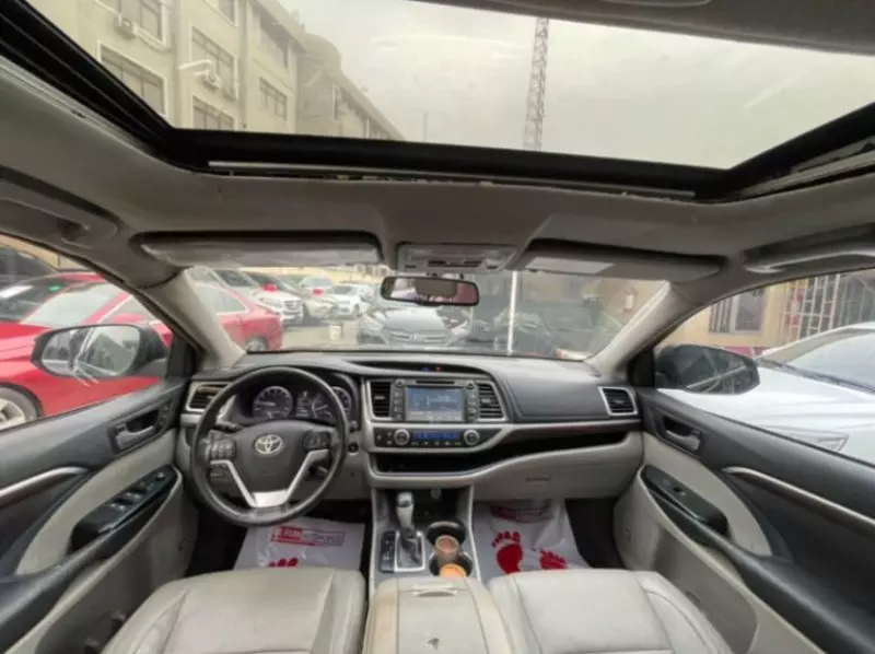 Toyota Highlander - 2015