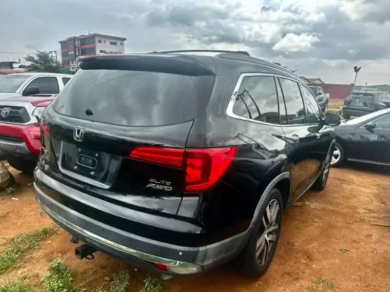 Honda Pilot   - 2016