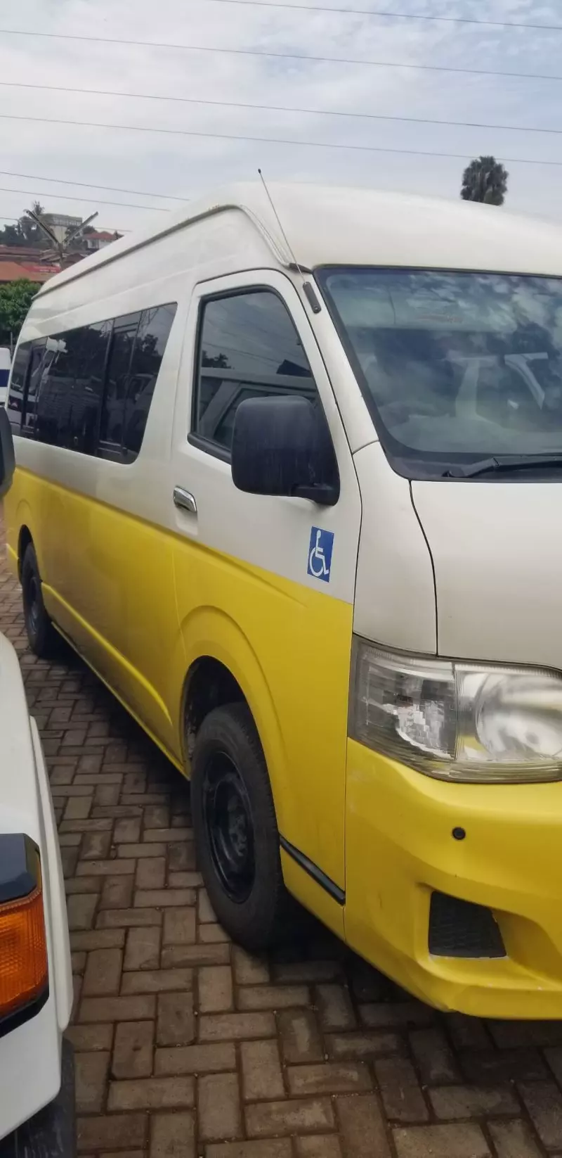 Toyota Hiace (High Roof) - 2010