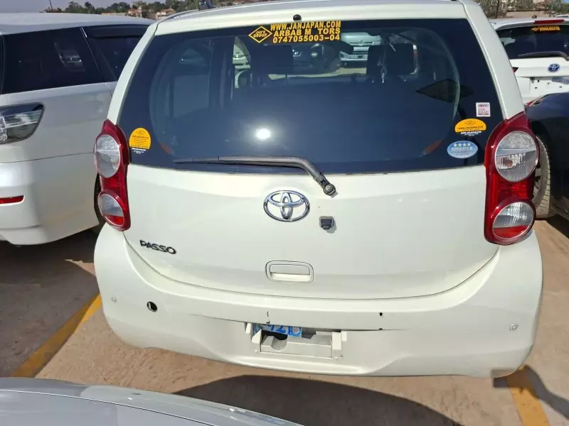 TOYOTA Passo - 2012