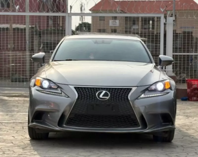 Lexus IS 300   - 2016