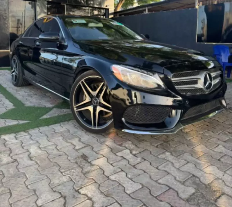 Mercedes-Benz C 300   - 2015