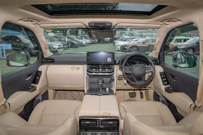 TOYOTA LAND CRUISER 300 LC300   - 2023