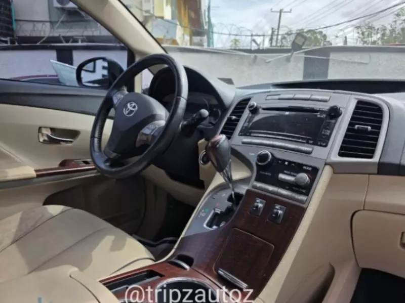 Toyota Venza   - 2010