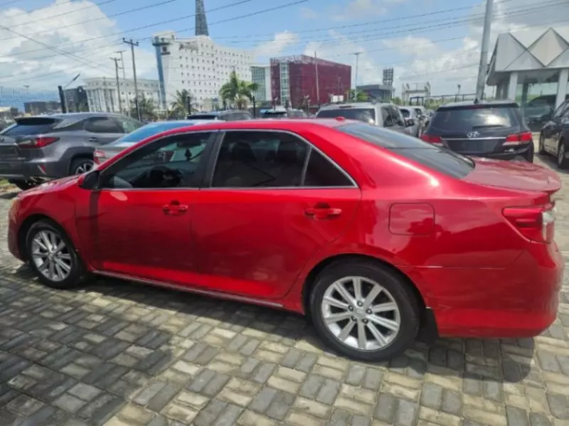 TOYOTA Camry   - 2014