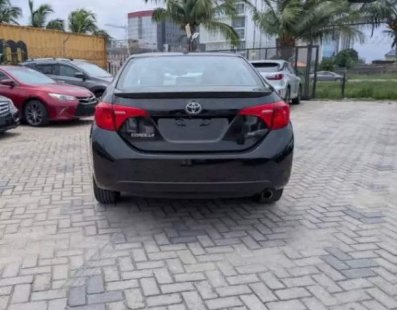 Toyota Corolla   - 2017