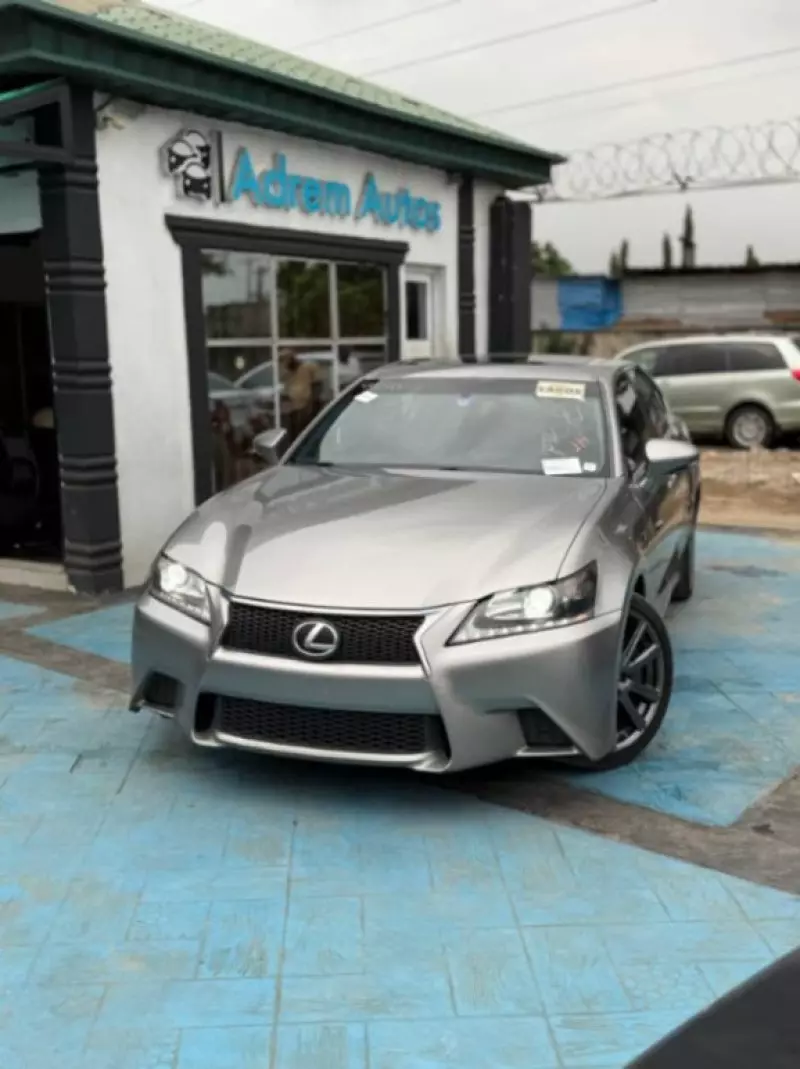 Lexus GS   - 2015