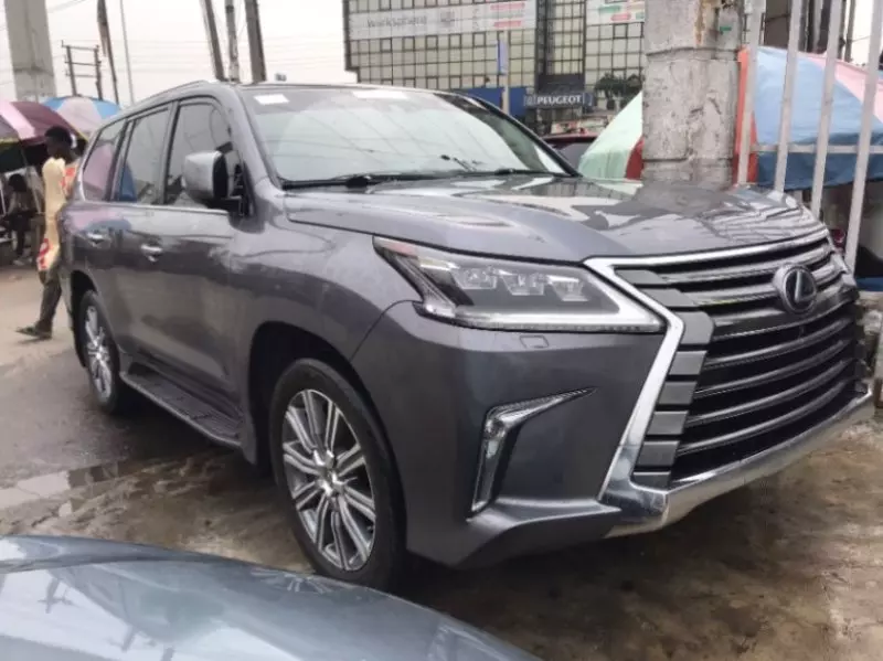 Lexus LX - 2016