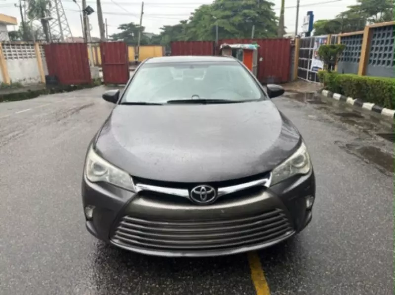 TOYOTA Camry - 2015