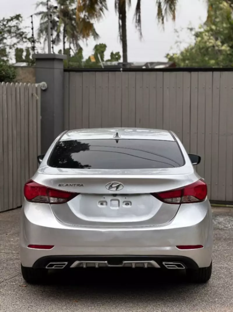 Hyundai Elantra   - 2016