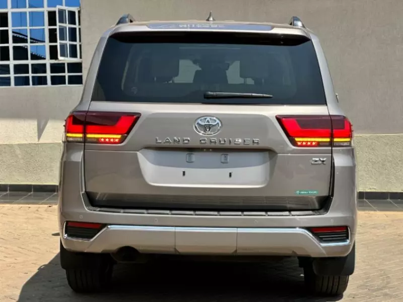 Toyota LAND CRUISER 300 LC300   - 2023