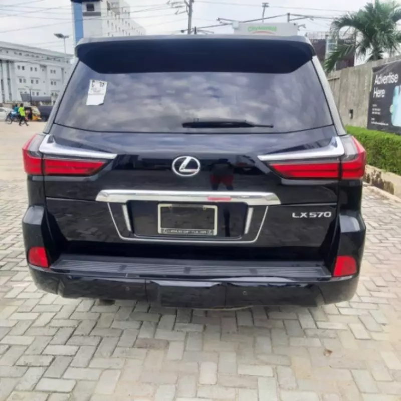 Lexus LX 570   - 2019