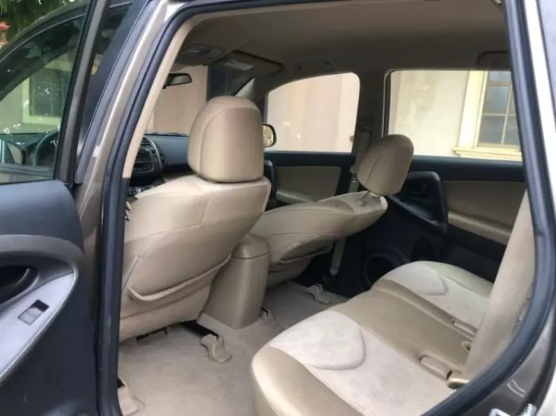 Toyota RAV4   - 2011