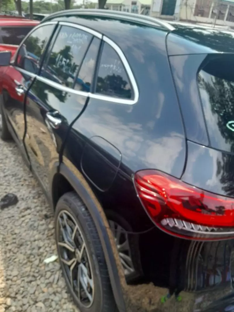 Mercedes-Benz GLA 250   - 2021