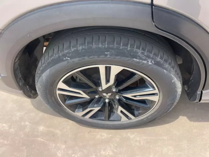 Mitsubishi Pajero Sport   - 2025