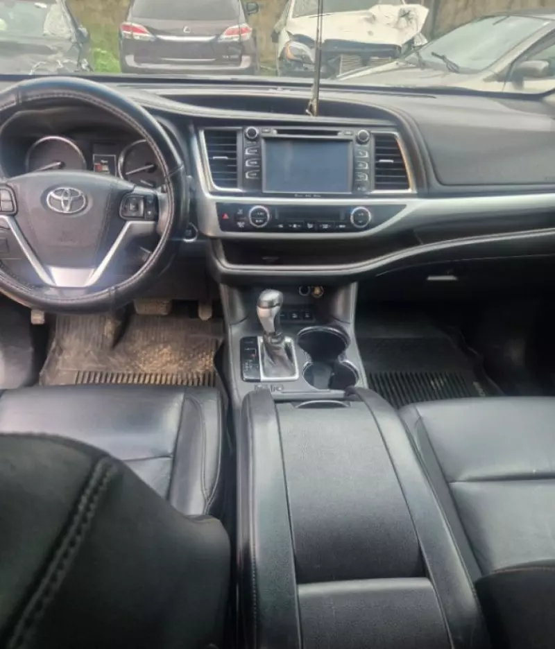 TOYOTA Highlander   - 2016