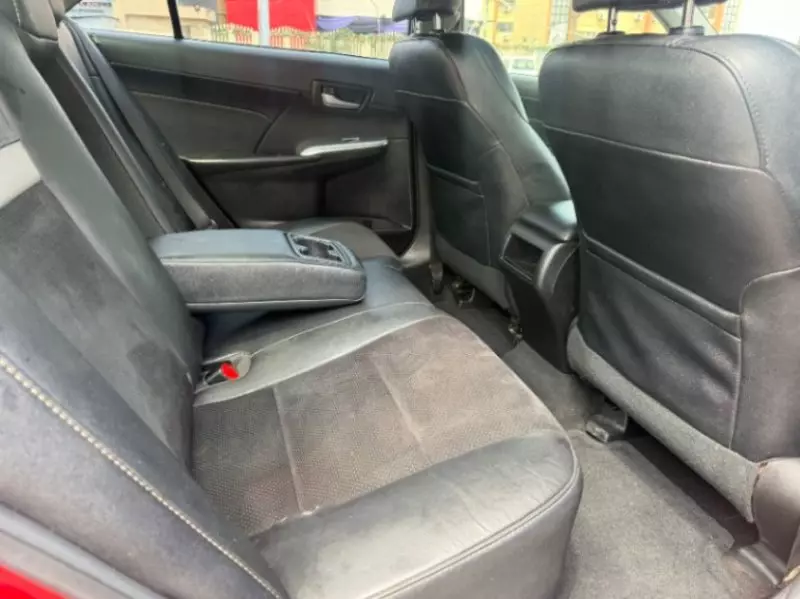 Toyota Camry   - 2014