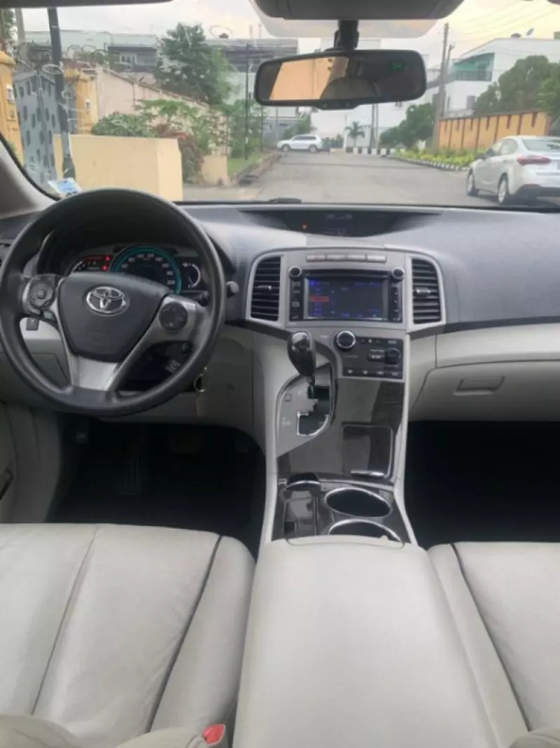 Toyota Venza   - 2013