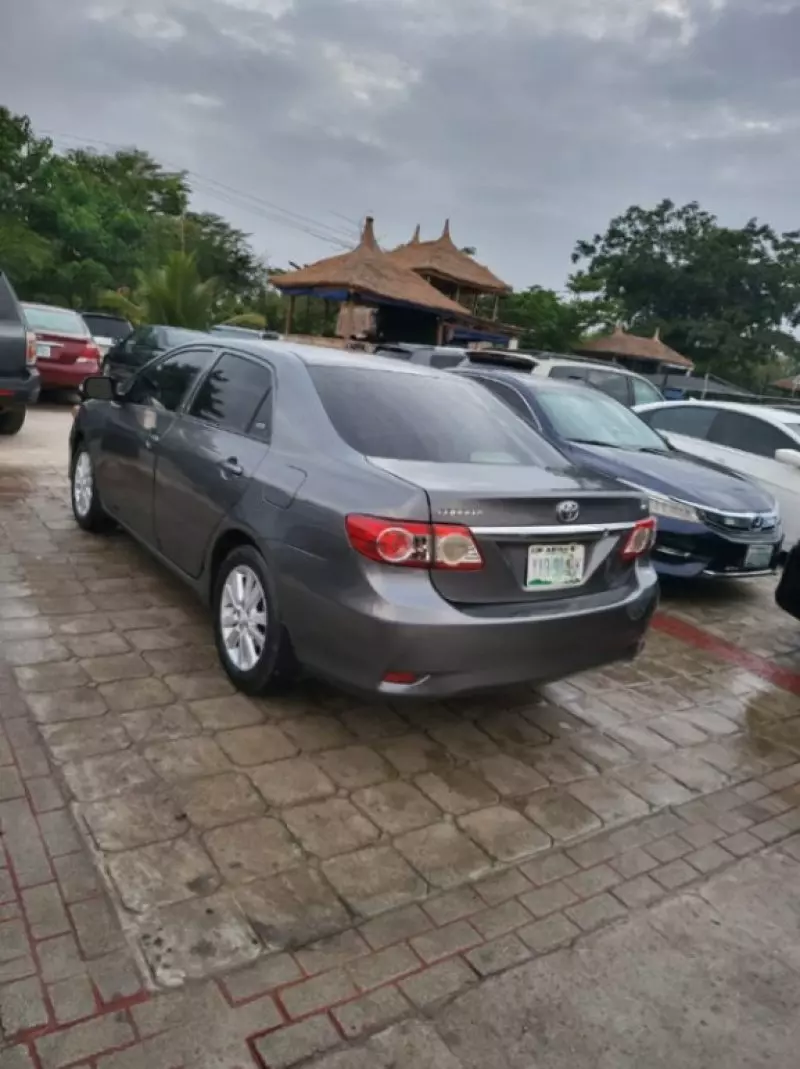 Toyota Corolla   - 2012