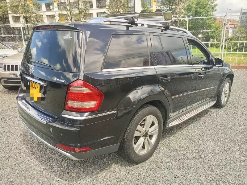 Mercedes-Benz GL 350   - 2011