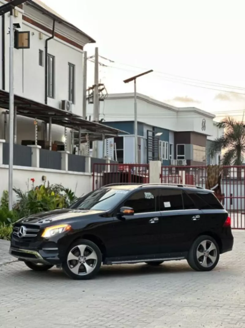 Mercedes-Benz GLE 350   - 2016