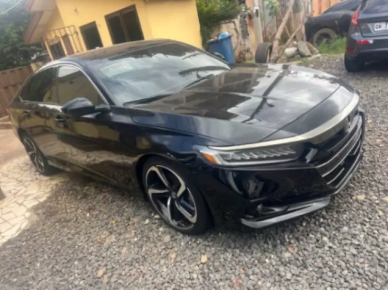 Honda Accord   - 2018