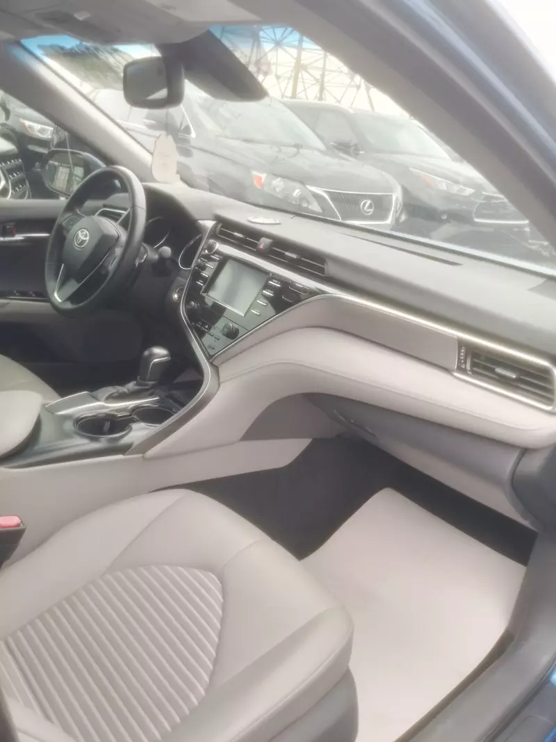 Toyota Camry   - 2018
